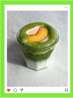 Matcha mit Pfirsich